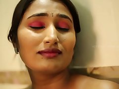 Indian Hot Girl Bathroom Romance - Leaked MMS